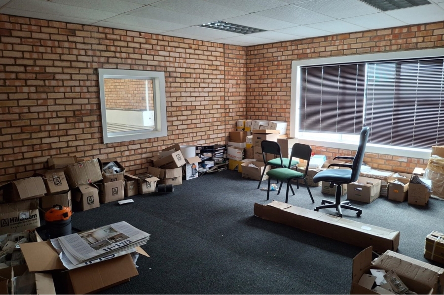 To Let commercial Property for Rent in Newton Park Eastern Cape